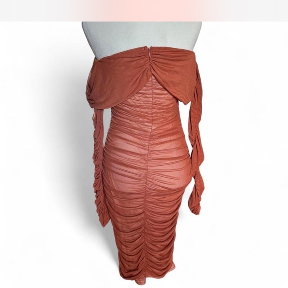 Fashion nova dress - Picture 4 of 4